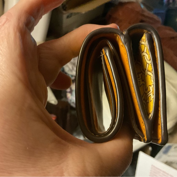 KATE SPADE-LINK TRI FOLD WALLET - Picture 4 of 9